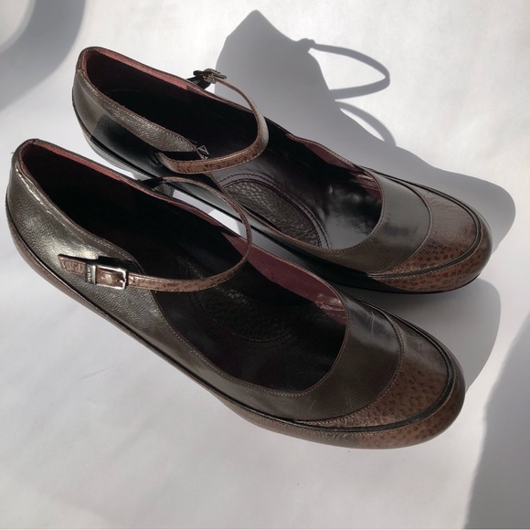 Via Spiga finely crafted Italian leather pump w/ ankle strap. Brown. Mary Jane. - Picture 3 of 14